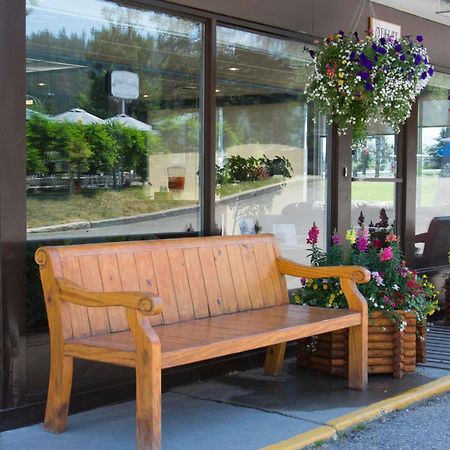Tonquin Inn Jasper Exterior foto