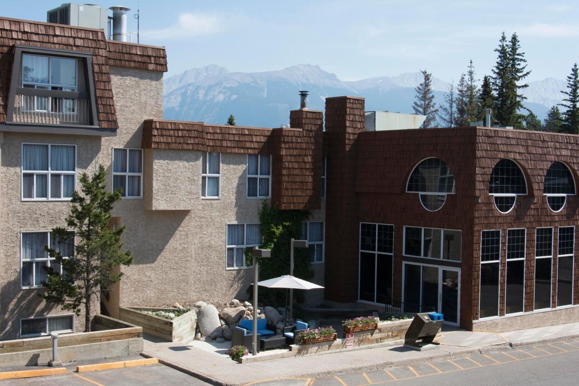 Tonquin Inn Jasper Exterior foto
